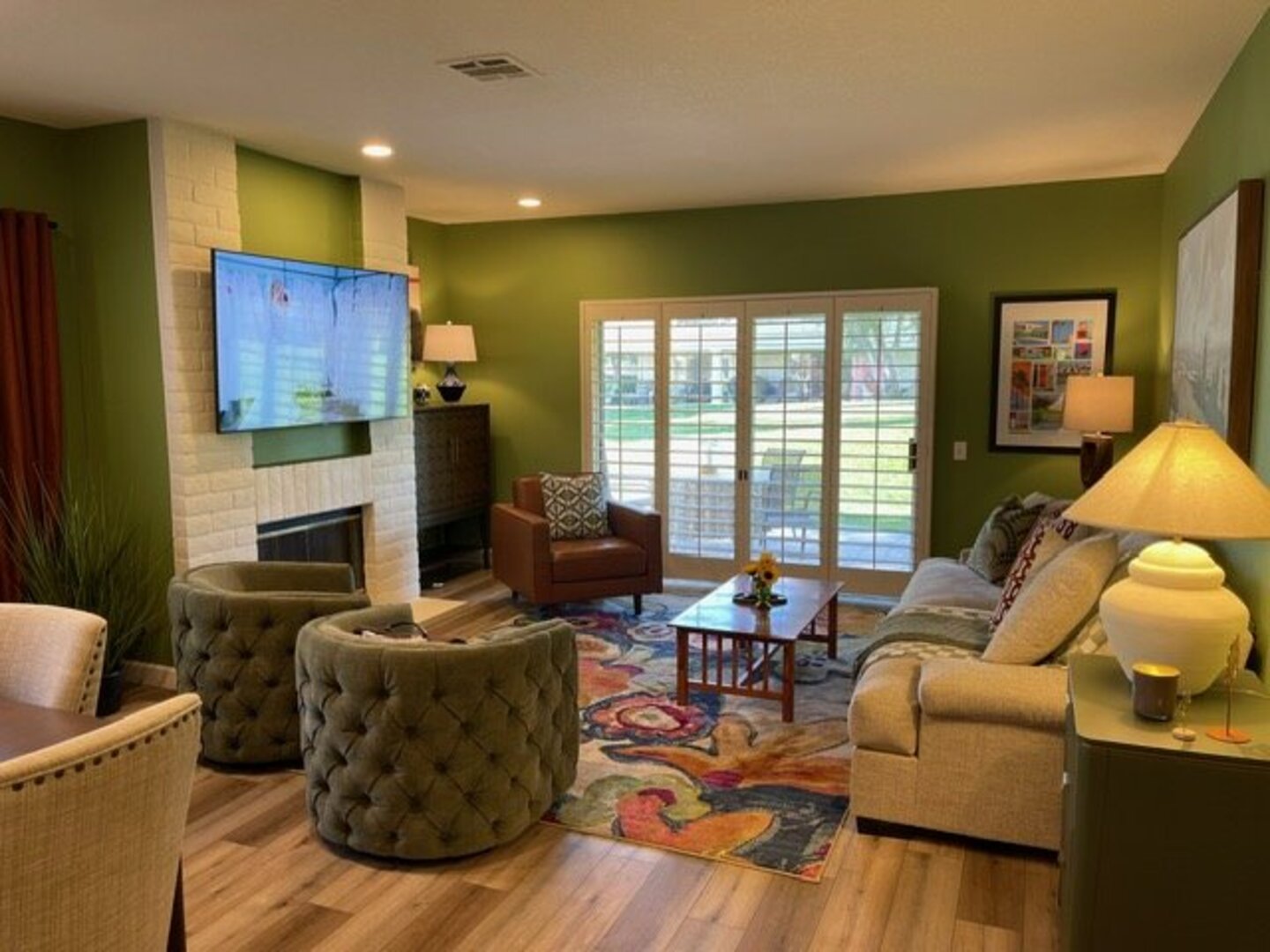 Modern Comfort ~ Poolside in Palm Desert, CA